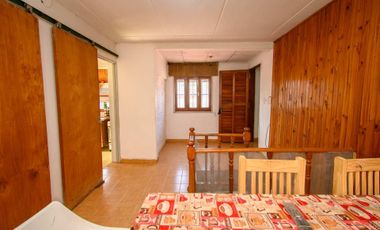 3 departamentos y galpón. SE VENDE