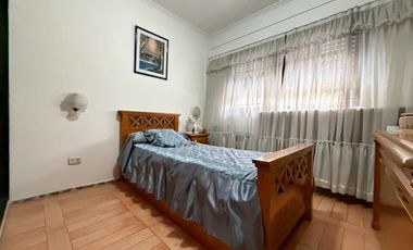 VENTA TRIPLEX 4 AMB/ VILLA LUGANO COCHERA PATIO