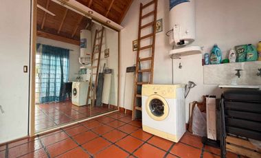 VENTA TRIPLEX 4 AMB/ VILLA LUGANO COCHERA PATIO