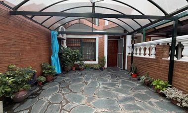VENTA TRIPLEX 4 AMB/ VILLA LUGANO COCHERA PATIO