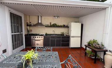 VENTA TRIPLEX 4 AMB/ VILLA LUGANO COCHERA PATIO