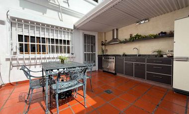 VENTA TRIPLEX 4 AMB/ VILLA LUGANO COCHERA PATIO