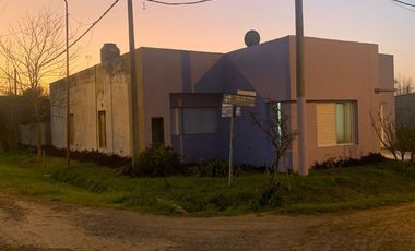 VENTA CASA PUJATO NORTE DOS DORMITORIOS