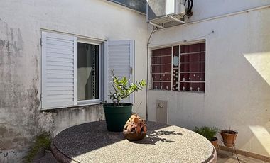 VENTA CASA  EN EL BARRIO SUR.