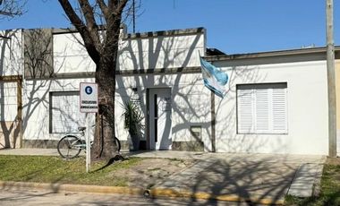 VENTA CASA  EN EL BARRIO SUR.
