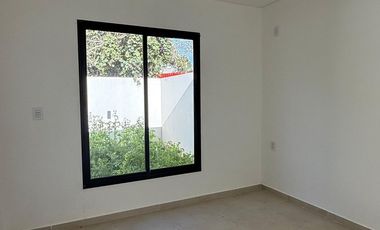 VENTA CASITA 2 DORM BARRIO PARQUE