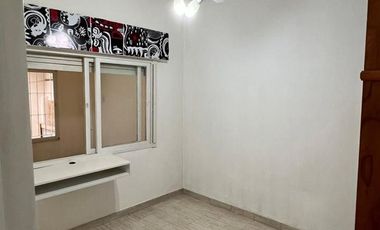 Casa 3 ambientes con cochera + Depto