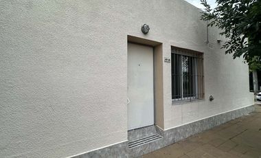 Casa 3 ambientes con cochera + Depto