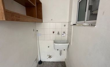 Casa 3 ambientes con cochera + Depto