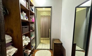 CASA 5 AMBIENTES EN VENTA LUIS GUILLON CON PILETA
