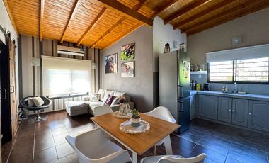 CASA 5 AMBIENTES EN VENTA LUIS GUILLON CON PILETA