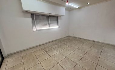 ALQUILO OFICINAS EN EL CENTRO DE LANUS
