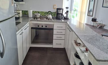 SE ALQUILA DPTO 3 AMB C/ COCHERA-OLIVOS-AMUEBLADO