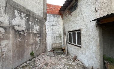 ALQUILER PH 3 AMB CON COCHERA Y PATIO - CASTELAR