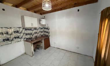 ALQUILER PH 3 AMB CON COCHERA Y PATIO - CASTELAR