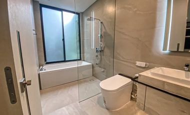 Rare Corner Unit with Private Garden: VIVE Krungthep Kreetha