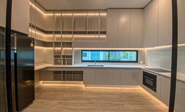 Rare Corner Unit with Private Garden: VIVE Krungthep Kreetha