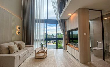 Rare Corner Unit with Private Garden: VIVE Krungthep Kreetha