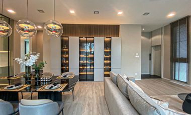 Rare Corner Unit with Private Garden: VIVE Krungthep Kreetha