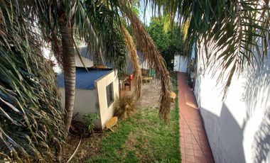Apta Crédito. Casa 3 Amb. con Parque. cochera. en Venta, Lanus O