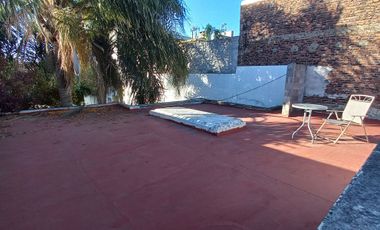 Apta Crédito. Casa 3 Amb. con Parque. cochera. en Venta, Lanus O