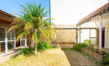VENTA CASA 3 AMBIENTES MORON