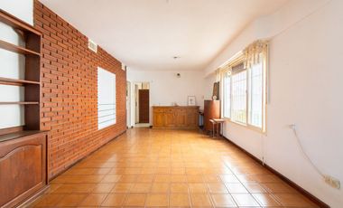 VENTA CASA 3 AMBIENTES MORON