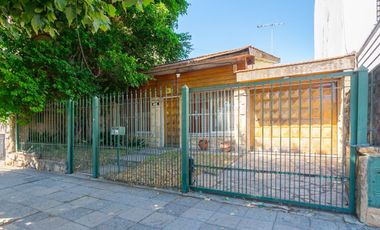 VENTA CASA 3 AMBIENTES MORON