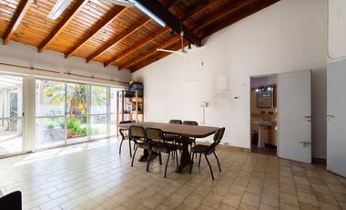 VENTA CASA 3 AMBIENTES MORON