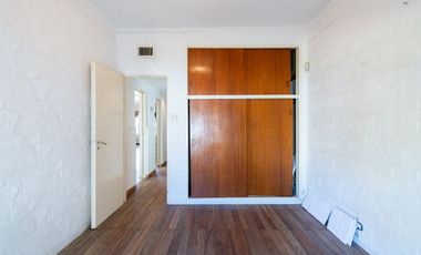 VENTA CASA 3 AMBIENTES MORON