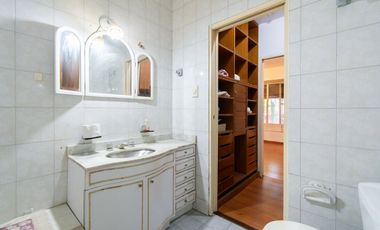 VENTA CASA 3 AMBIENTES MORON