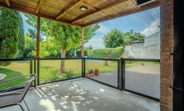 CASA VENTA GONNET 3 DORMITORIOS PARQUE APTO BANCO