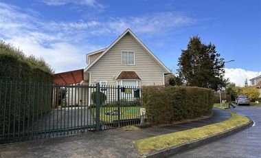 Casa en Arriendo en FARO LOS COLONOS