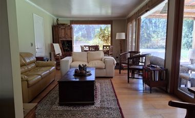 Casa en Venta en Santa Teresita de Lisieux 3D 2B y servicios, en 129 cons y 5000 de terreno