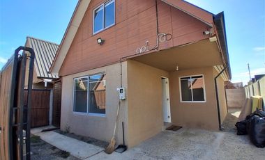 Casa en Arriendo en CARELMAPU