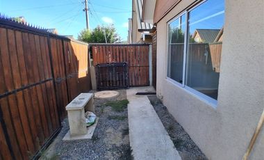 Casa en Arriendo en CARELMAPU