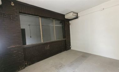 Local Comercial en Arriendo en Local de 524 m2 con frente a Alameda, al lado Hotel San Francisco