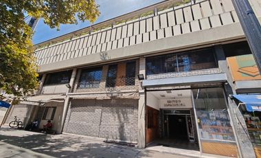 Local Comercial en Arriendo en Local de 524 m2 con frente a Alameda, al lado Hotel San Francisco