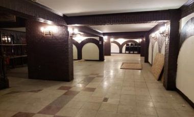 Local Comercial en Arriendo en Local de 524 m2 con frente a Alameda, al lado Hotel San Francisco