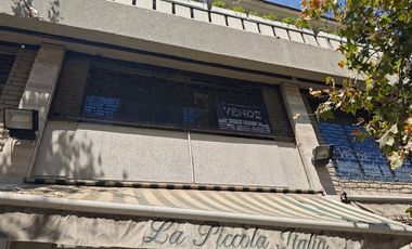 Local Comercial en Arriendo en Local de 524 m2 con frente a Alameda, al lado Hotel San Francisco
