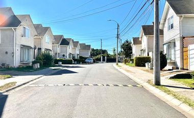 Casa en Arriendo en Manuel Rodríguez 27. La Cruz