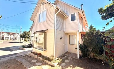 Casa en Arriendo en Manuel Rodríguez 27. La Cruz