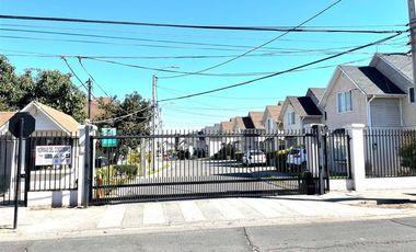 Casa en Arriendo en Manuel Rodríguez 27. La Cruz