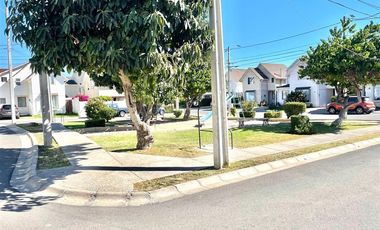 Casa en Arriendo en Manuel Rodríguez 27. La Cruz