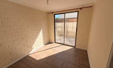 Casa en Arriendo en Manuel Rodríguez 27. La Cruz