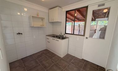 Casa en Arriendo en Manuel Rodríguez 27. La Cruz