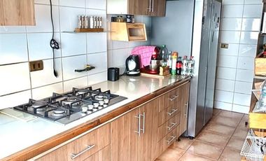 Casa en Arriendo en Avenida 21 mayo 6100. La Cruz