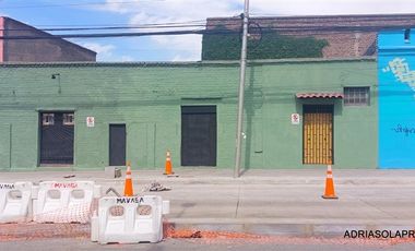 Local Comercial en Venta en 145 m2 en 213 de terreno renovado. 3 accesos independientes