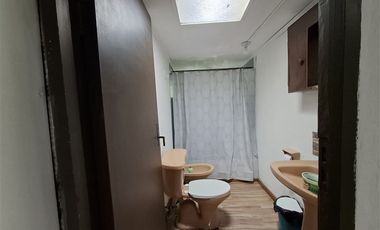 Local Comercial en Venta en 145 m2 en 213 de terreno renovado. 3 accesos independientes