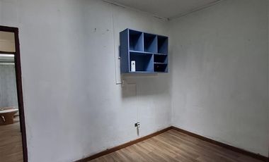 Local Comercial en Venta en 145 m2 en 213 de terreno renovado. 3 accesos independientes